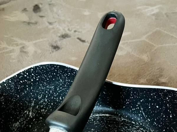 フライパンの処分に困っていた妻　夫がとった行動に「笑いが止まらん」