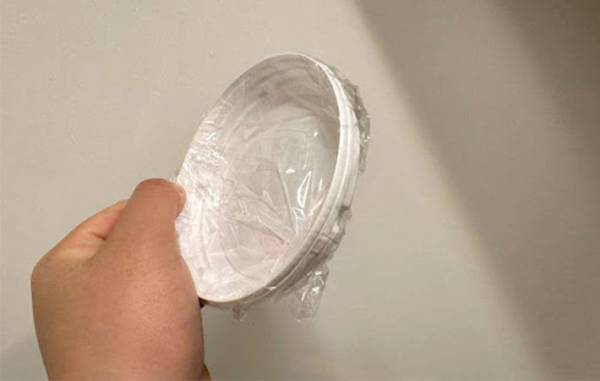 アレを買うのちょっと待って！　ヨーグルトの蓋が代用にピッタリだった