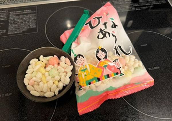 余ったひなあられをアレに混ぜてみたら？　簡単おやつに大変身！