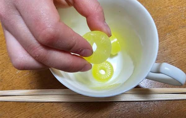 『パインアメ』の全く思いつかなかった食べ方に、７歳の娘が大興奮！