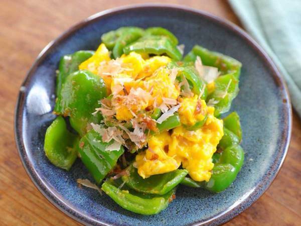 お弁当の一品にいかが？　１０分でできるピーマン料理に「見た目もきれい」