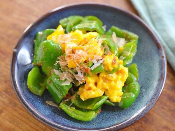 お弁当の一品にいかが？　１０分でできるピーマン料理に「見た目もきれい」