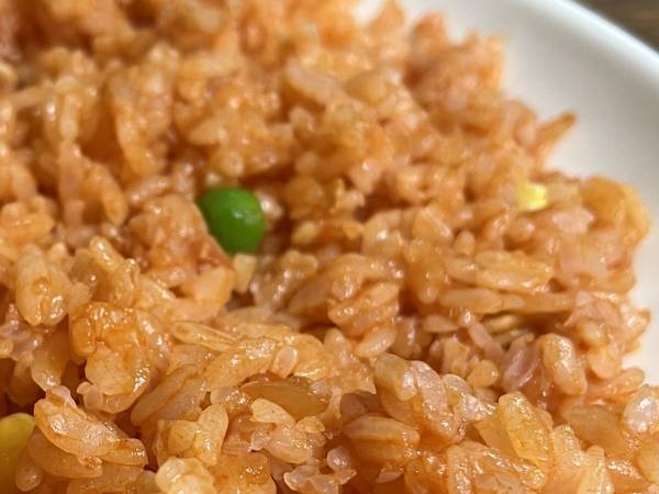 手軽に本格味！　時間がない時におすすめの炊飯器で作るチキンライスレシピ