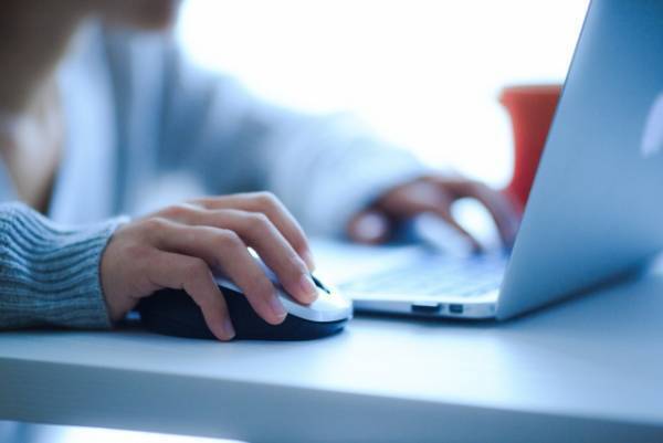 シャットダウンとスリープ、どっちが節電に効く？　富士通に聞いてみると意外な回答が…