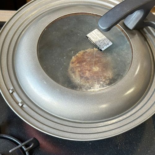 いつものハンバーグにアレを加えると…　「いつもよりジューシー」「うんま！」