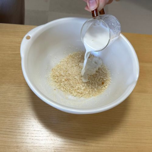 いつものハンバーグにアレを加えると…　「いつもよりジューシー」「うんま！」