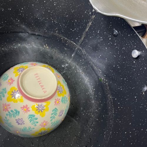 スーパーの肉まん、アレを被せて温めてみると？　新宿中村屋の情報に「ふっくら」