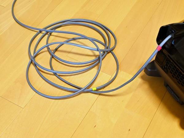 「あと少しで終わり」ではない？　掃除機コードに貼られた『黄色いテープ』の真実にビックリ