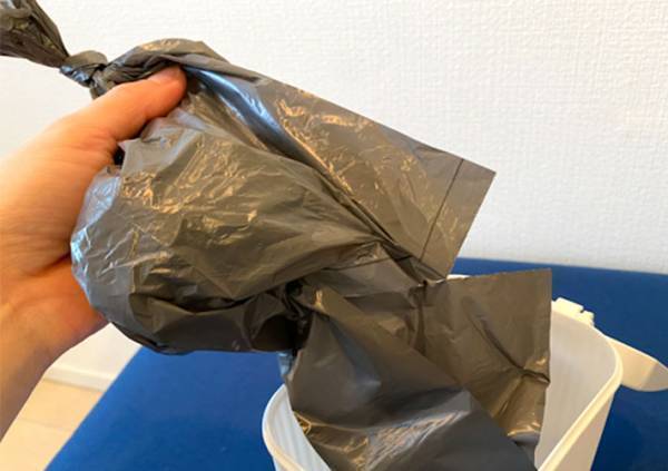 部屋のゴミ箱の回収が面倒…　解決するダイソーグッズに「これしか使いたくない」