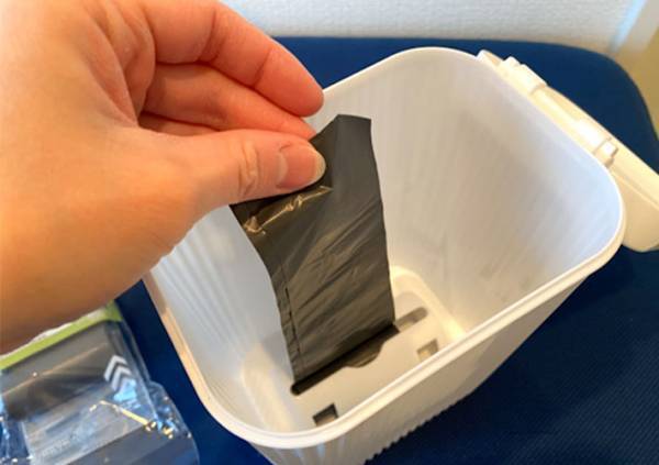 部屋のゴミ箱の回収が面倒…　解決するダイソーグッズに「これしか使いたくない」