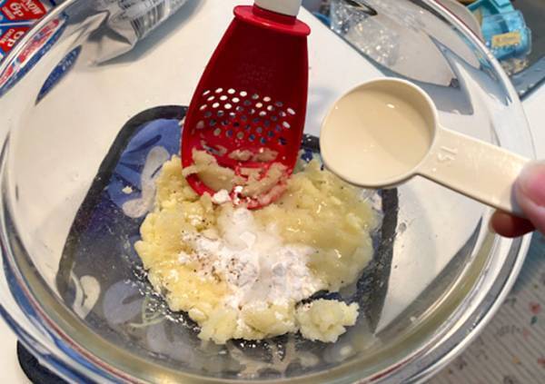 『6Pチーズ』をつぶしたアレで包むと…？　家族「絶対また作って！」