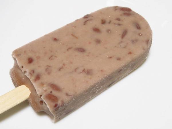 あずきバーがまさかソレに…？　井村屋の遊び心に「うひょー！」