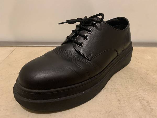 雨で革靴が濡れたらどうする？　洋服の青山の回答に「感謝します」