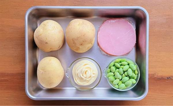 料理研究家がおすすめ！　茹でないじゃがいものポテサラレシピ