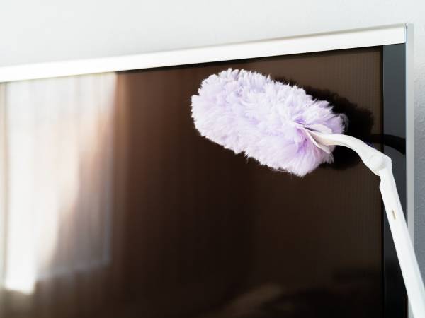 テレビキャビネットの掃除で『アレ』を使うのはNG　シャープ公式サイトの情報に「知らなかった！」