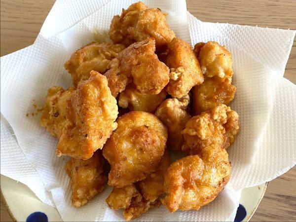 最後の仕上げはレモンの代わりに…？　驚きのから揚げアレンジに「リピート確定」「絶対うまい」
