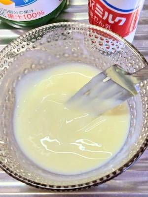 ポッカレモンに練乳を混ぜてみたら…　仕上がりに「マジか」「うますぎた」