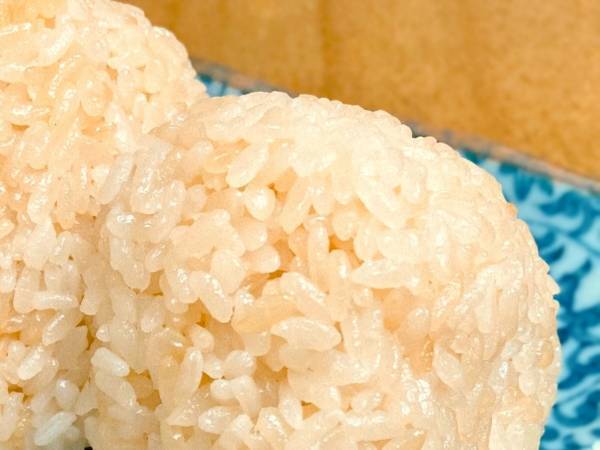 「一瞬でなくなった」「おこげが最高」　ミツカンが教える『だしバターおにぎり』がうまいに決まってる