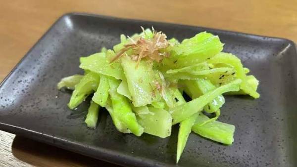 捨てがちなブロッコリーの茎　アレに浸けたら…「おしんこ感覚！」