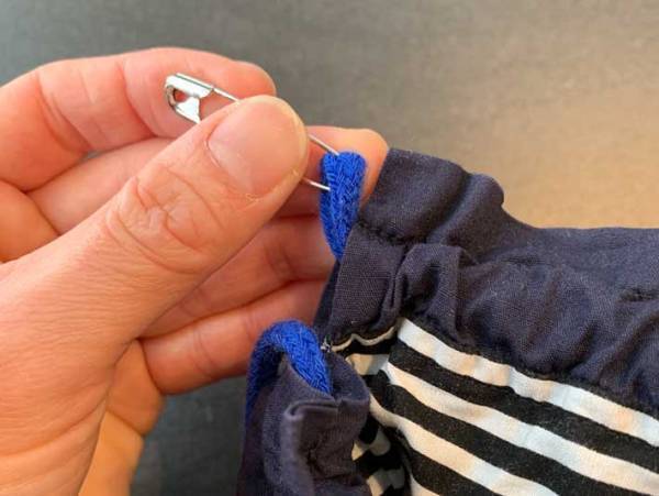 安全ピン、引き出しに眠ってない？　便利な使い道に「これでストレス知らず」