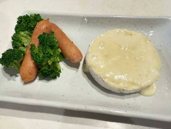 カマンベールチーズの超贅沢な食べ方に「これなら気軽に楽しめる！」