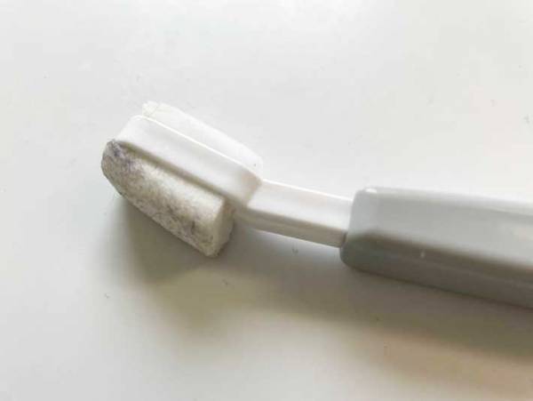 メラミンスポンジが棒状に進化！　セリアのグッズに「助かった」「考えた人最高」