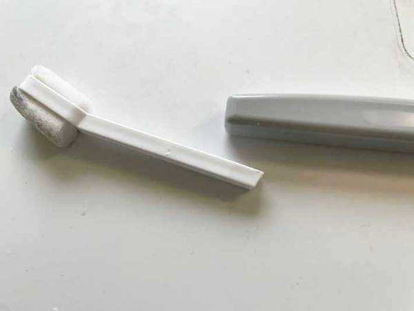 メラミンスポンジが棒状に進化！　セリアのグッズに「助かった」「考えた人最高」