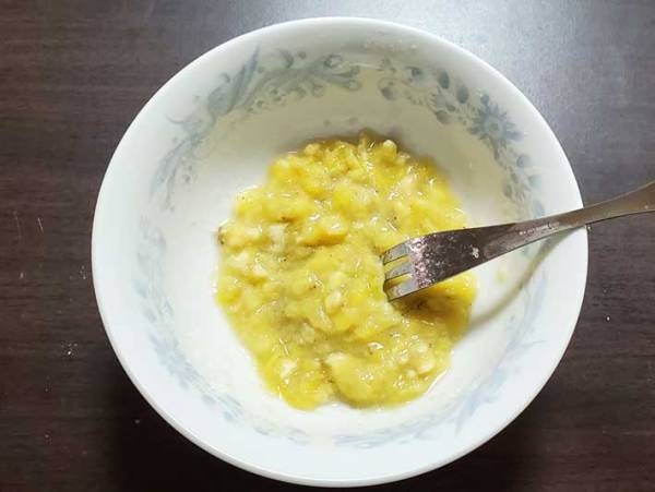 スーパーカップを溶かして…？　完成したものに「超簡単！」「計量もなし」