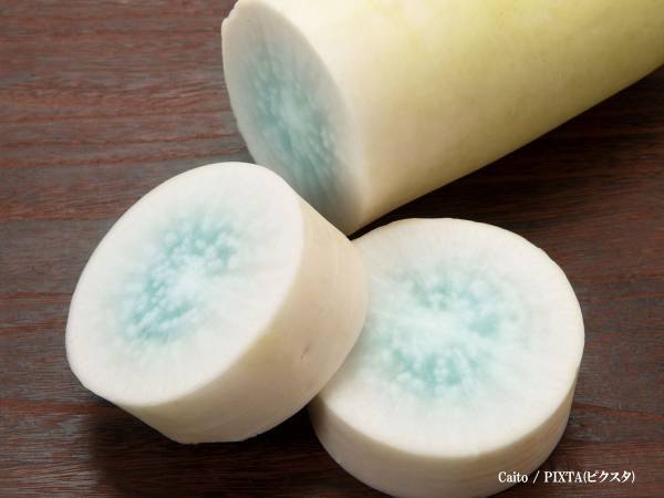 大根を切ったら青く変色してた！　捨てようと思ったら…「勘違いしてた」「そうだったの！？」