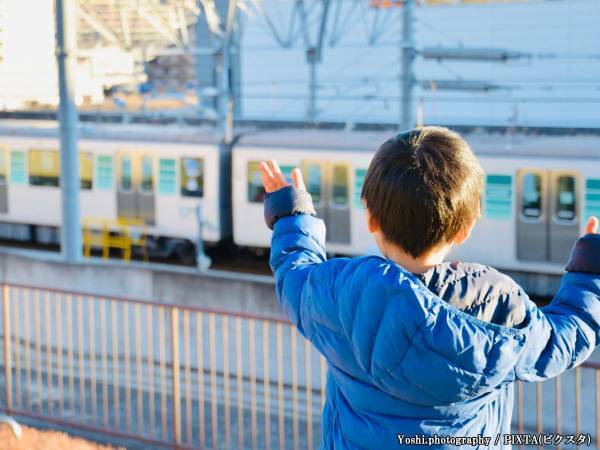 電車に手を振る子供に運転士が…？　６万『いいね』を集めた投稿がこちら！