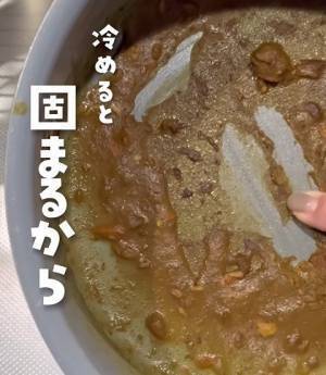 カレー鍋の汚れはこう落とす！　アレを使った方法に「お見事」