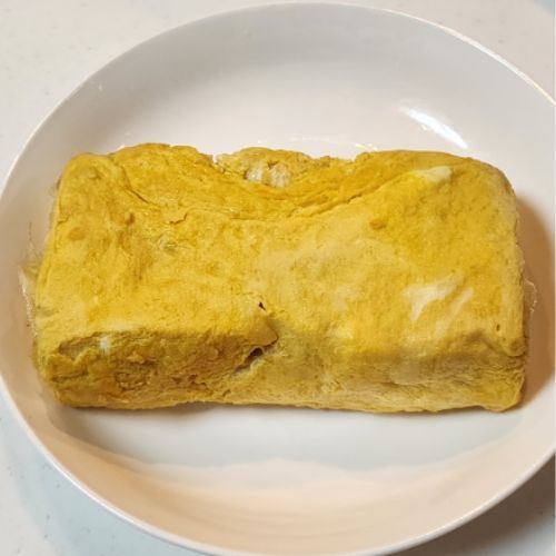 冷めても柔らかい卵焼きの作り方に「意外すぎた」「毎回コレ」