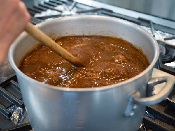 常温でカレーを放置するのはNG！　安全においしく食べる保存法に「勉強になった」