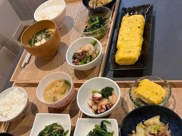 夫がいる日はちゃんと作るけど…？　不在時の写真に「笑った」「わかりみが深い」