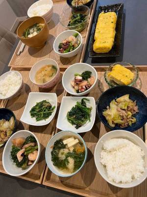 夫がいる日はちゃんと作るけど…？　不在時の写真に「笑った」「わかりみが深い」