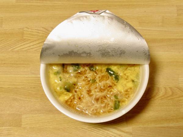 カップ麺に◯◯を入れるのはダメ　国民生活センターの注意喚起に「初耳だった…」