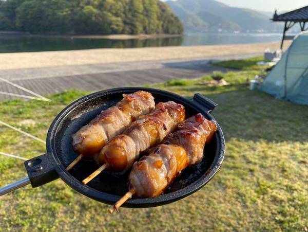 豚バラ肉をアレに巻いたら？　意外な結果に「初めて知った」「マジでおすすめ」