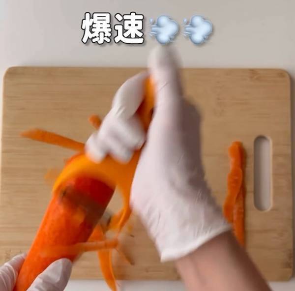 そのピーラー、逆手で持ってみて　メリットに「今日からコレ」「目から鱗」