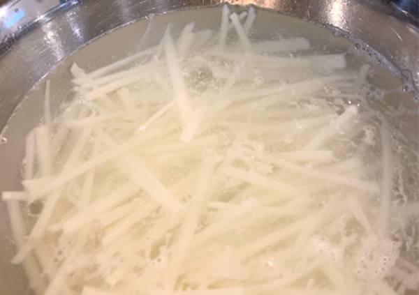 ジャガイモ料理、マンネリ化してない？　味の素のレシピに、子供「毎日食べたい」