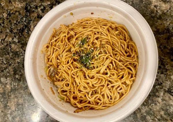 そのまま食べるの待って！　『U.F.O.』にアレをちょっと入れると？