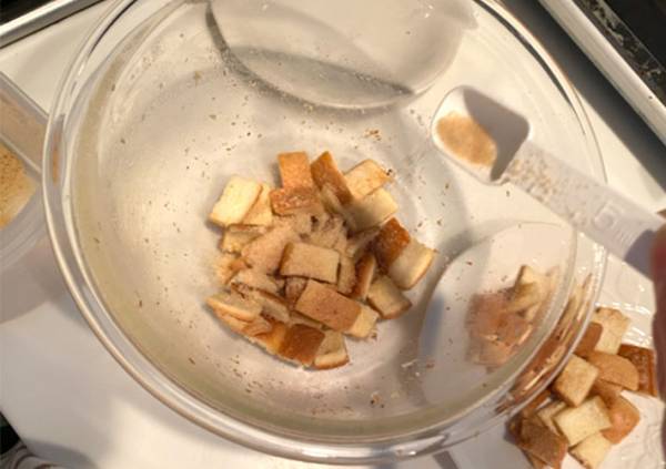 ５歳児「おいしすぎる」　レンジで簡単に作れる『食パンの耳ラスク』がうますぎた！