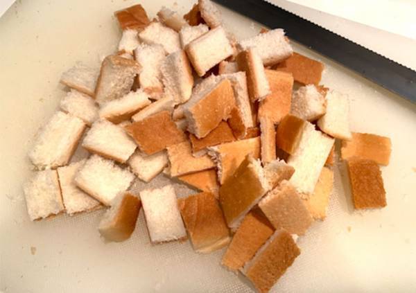 ５歳児「おいしすぎる」　レンジで簡単に作れる『食パンの耳ラスク』がうますぎた！