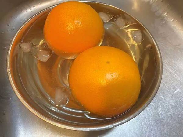 みかん感覚で食べられる！？　グレープフルーツ皮むきが超ラクになる裏技