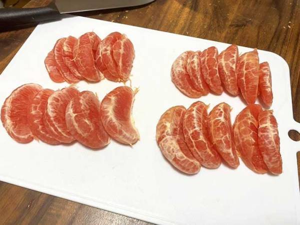 みかん感覚で食べられる！？　グレープフルーツ皮むきが超ラクになる裏技