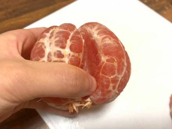みかん感覚で食べられる！？　グレープフルーツ皮むきが超ラクになる裏技