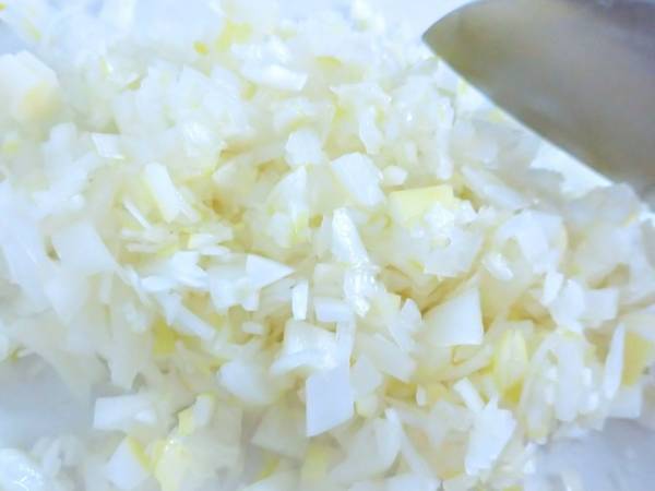 ネギだけで餃子を包んでみたら…　予想外の仕上がりに「コスパ最強」