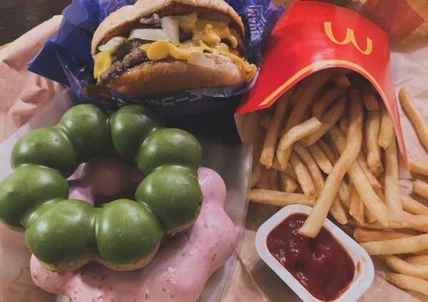 看護師「これは心の栄養です」　公開した１枚に「大事な考え」「最高の栄養だわ」