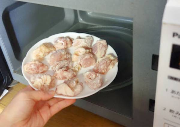 材料３つ！　レンチンで作る『揚げないから揚げ』が「簡単すぎ」「普通においしい」