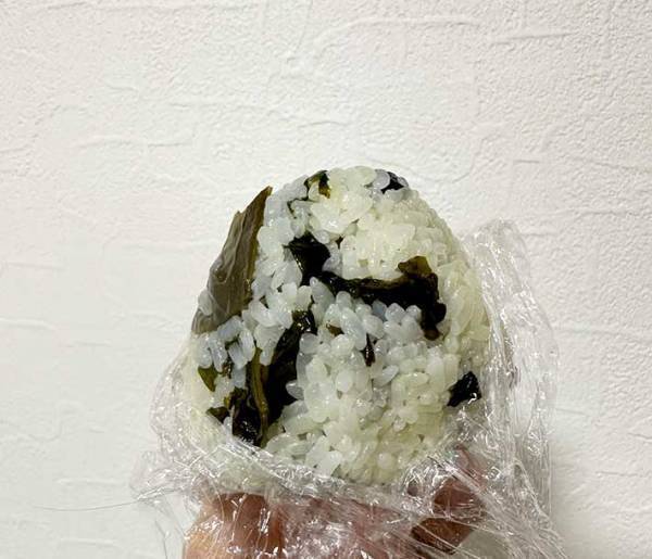 鬼リピ間違いなしの『おにぎりレシピ』　ご飯を炊く時にアレを入れると？
