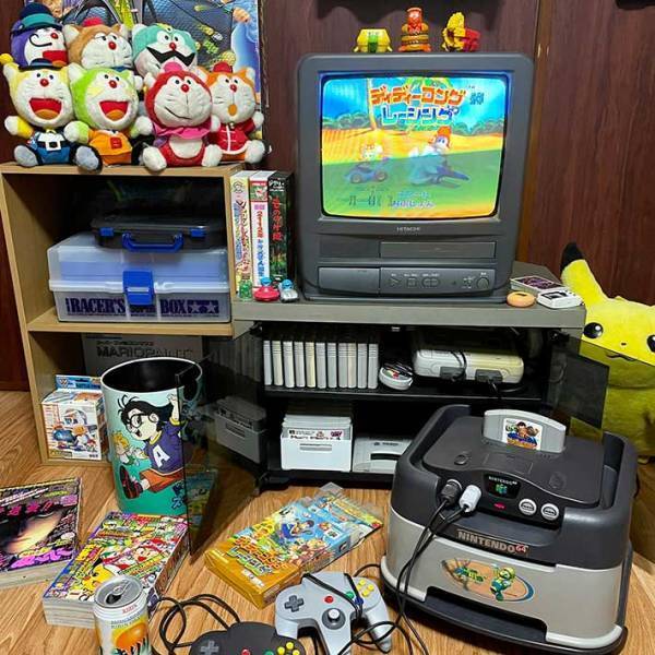 NINTENDO64、アラレちゃん…　昔、憧れた部屋の再現に「秘密基地感がたまらない」